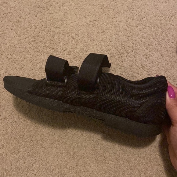 POST op walking shoe - Picture 2 of 3